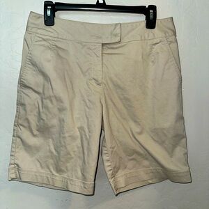 🔥 3/15 SALE 🔥 Cream Nike 9” Golf Shorts